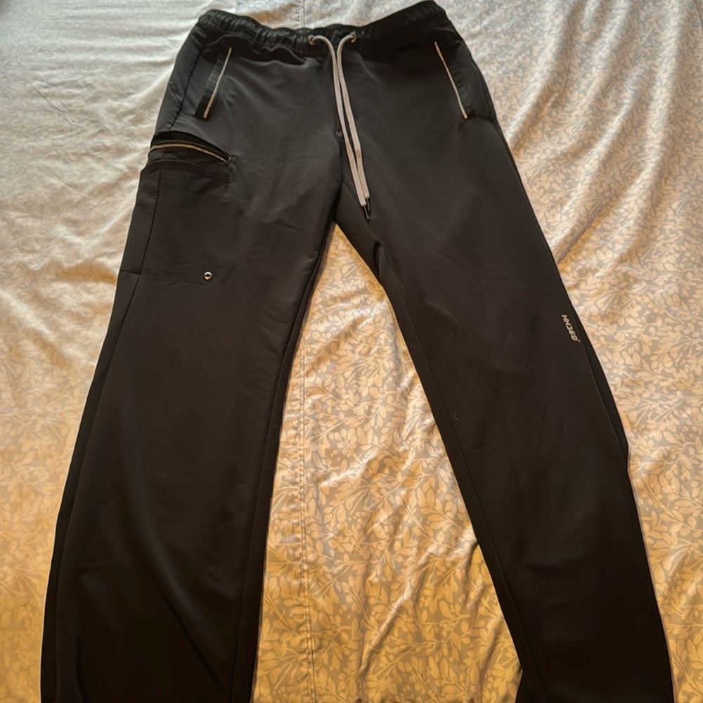 Men’s black scrub pants
